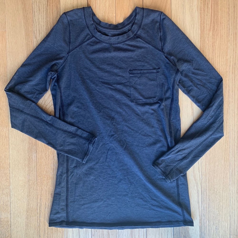 Lululemon long sleeve charcoal tee